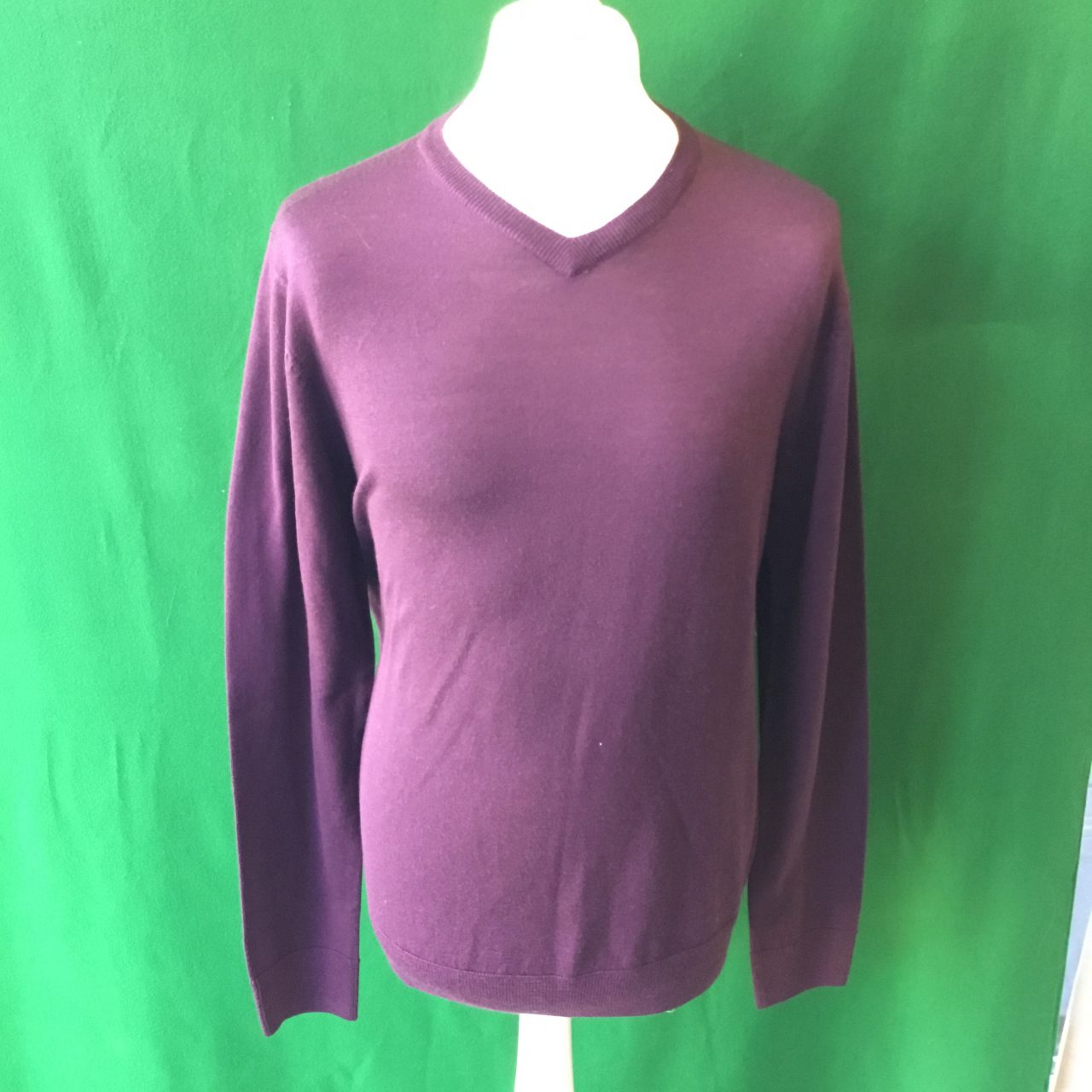 Mens Dunning Merino Wool V-Neck Plum Sweater - Medium 40-42"