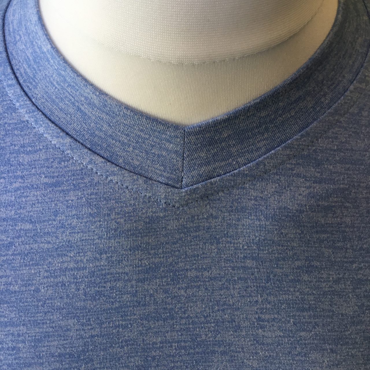 Mens Dunning Taagan Long Sleeved V-Neck Vapour Blue Golf Fleece - Small 40-42" - Image 3