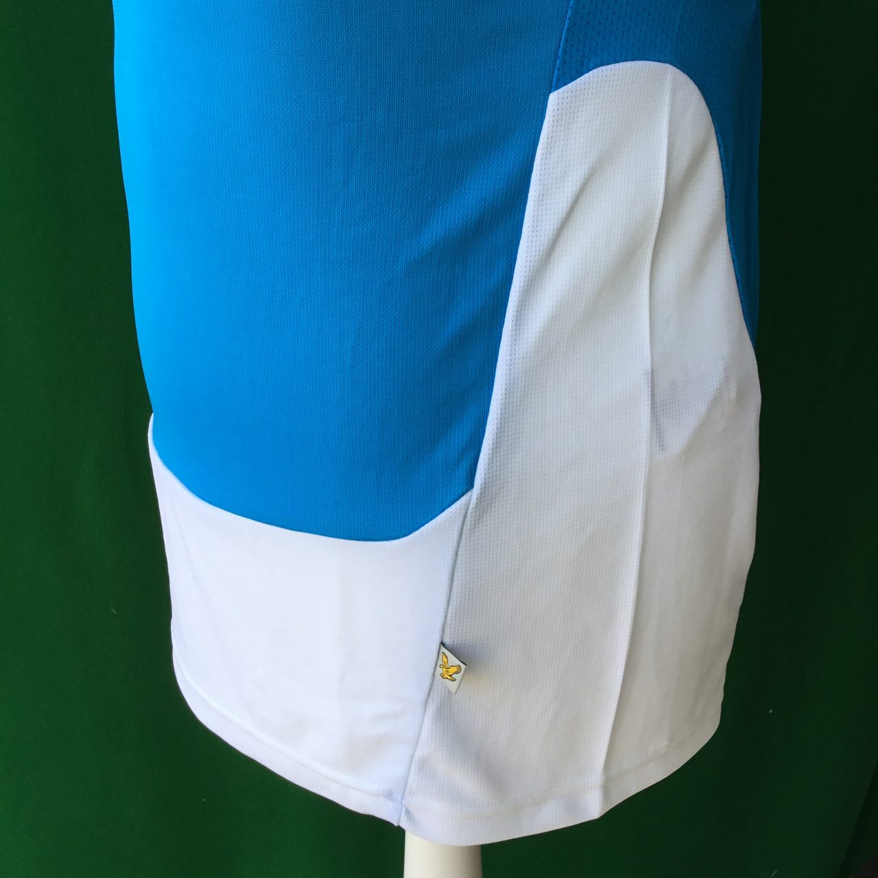 Mens Lyle & Scott Short Sleeved Golf Polo Shirt- Small 38-40" - Image 2