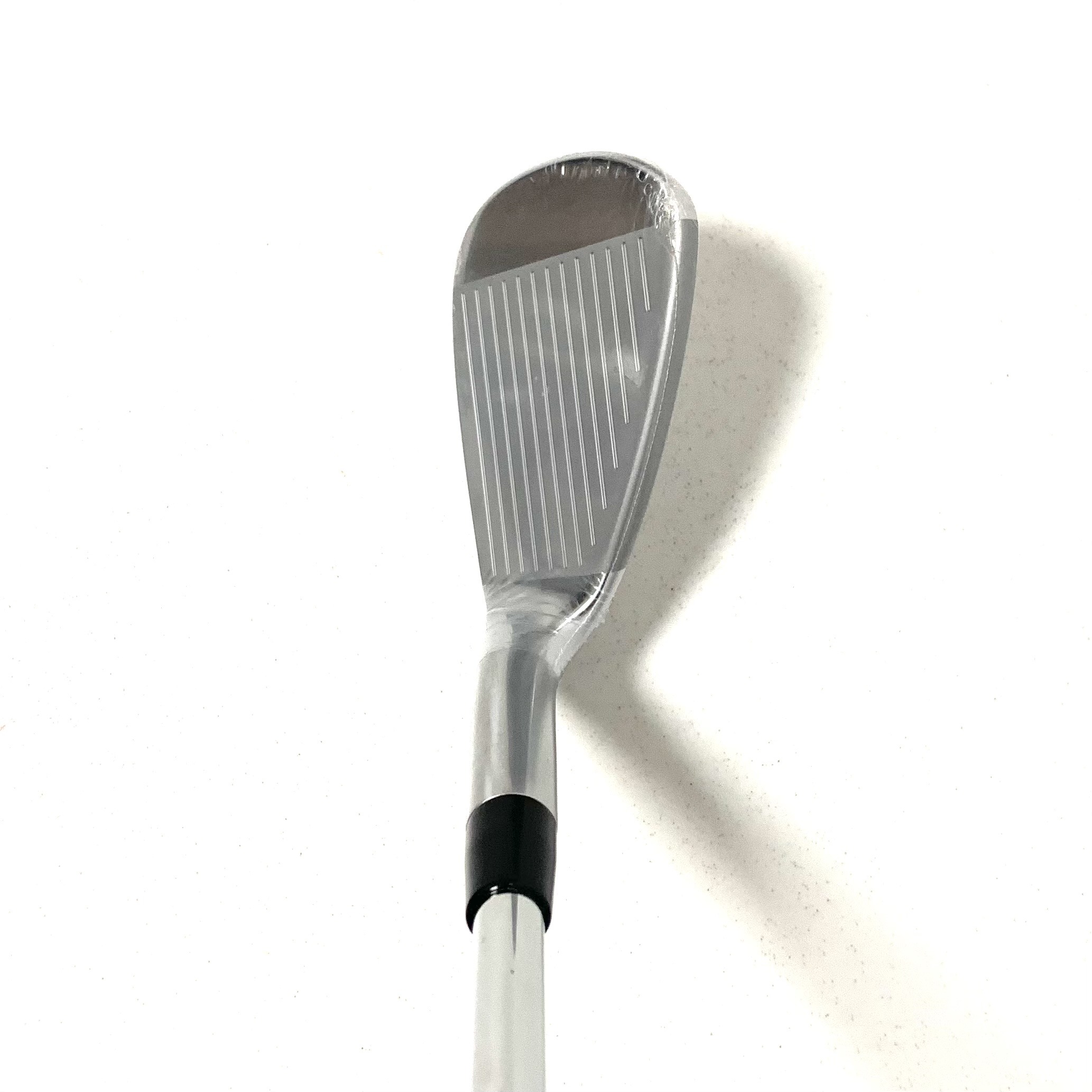 Mizuno Pro 221 Pitching Wedge - Dynamic Gold DST 98 R300 Regular Flex shaft - Image 4