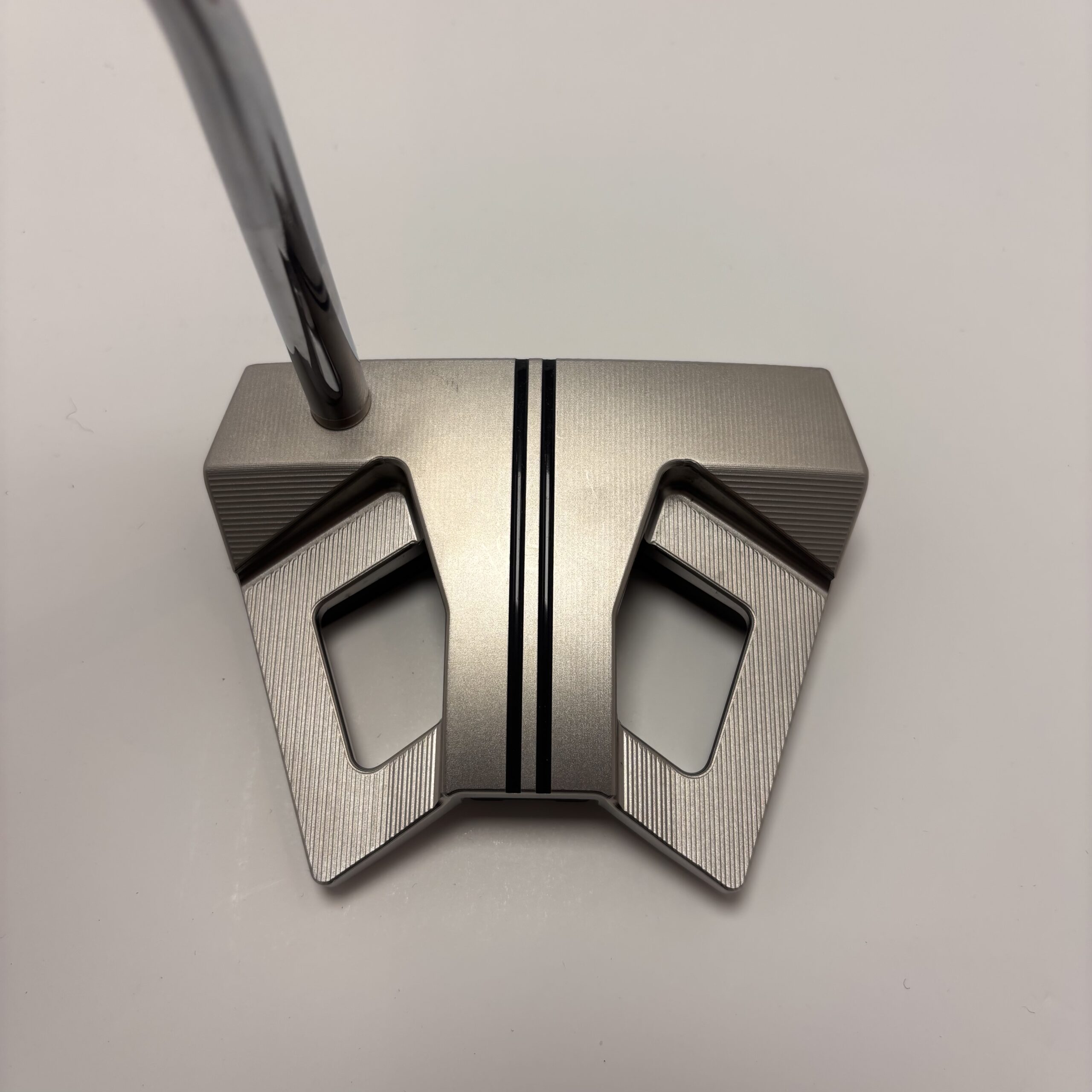 Scotty Cameron 2024 Phantom 9 35" - Image 2