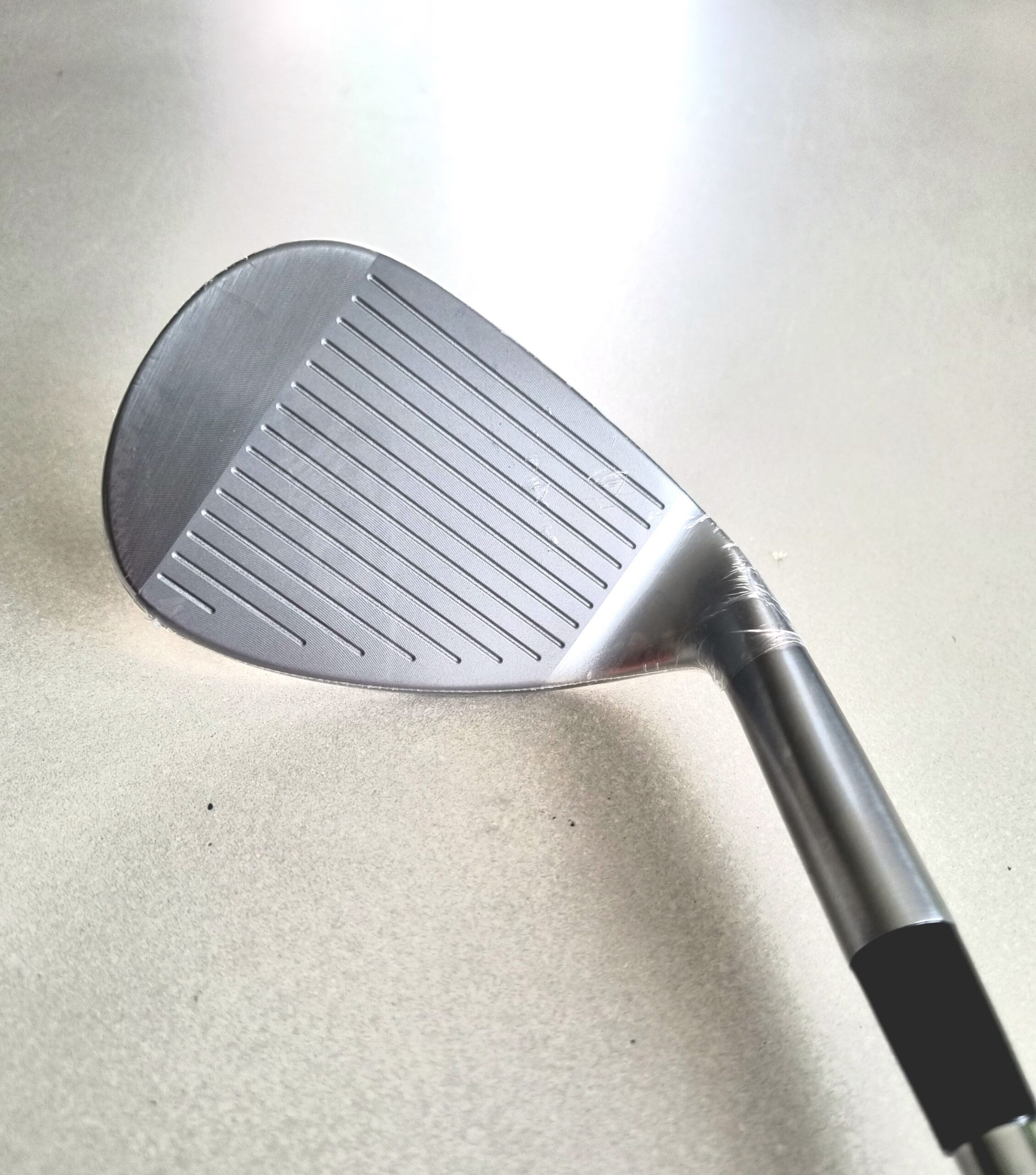 Mizuno JPX 921 58° Lob Wedge - Dynamic Gold R300 Regular Flex Golf Shaft - Left Handed - Image 2