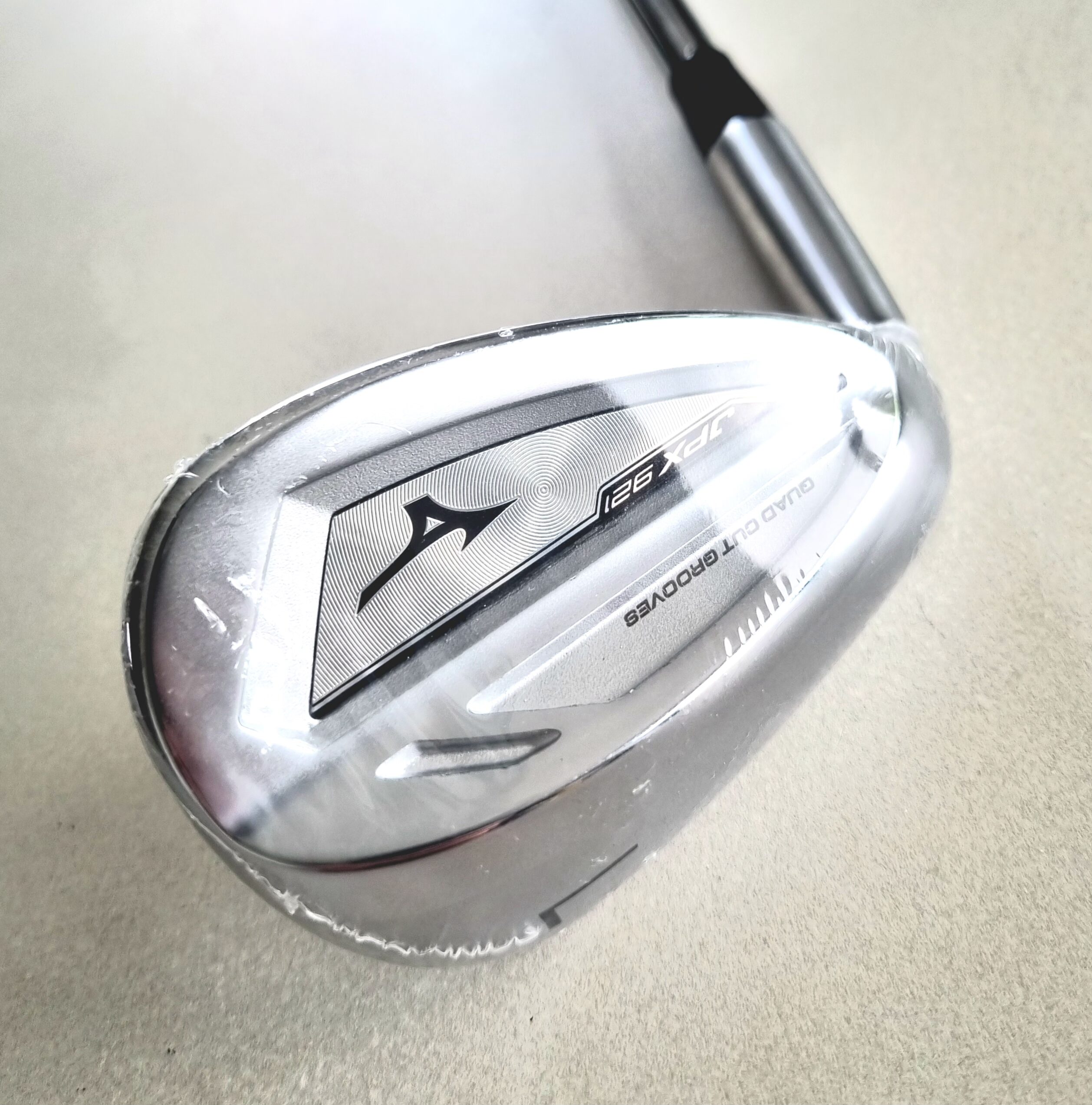Mizuno JPX 921 58° Lob Wedge - Dynamic Gold R300 Regular Flex Golf Shaft - Left Handed - Image 5