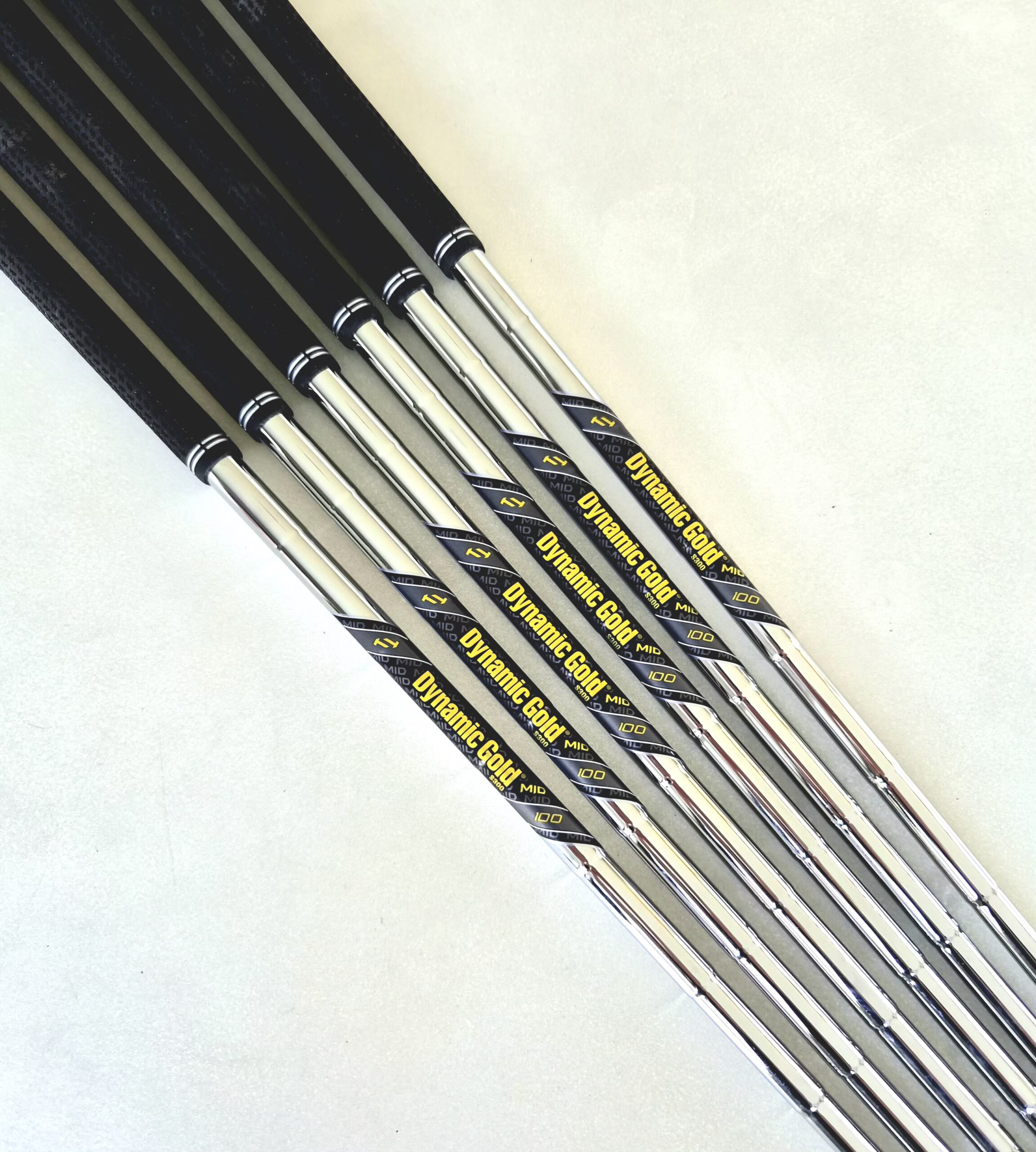 True Temper Dynamic Gold Mid 100 S300 Stiff Flex Golf Iron Shafts #5-P/W (Set of 6) - Pulled