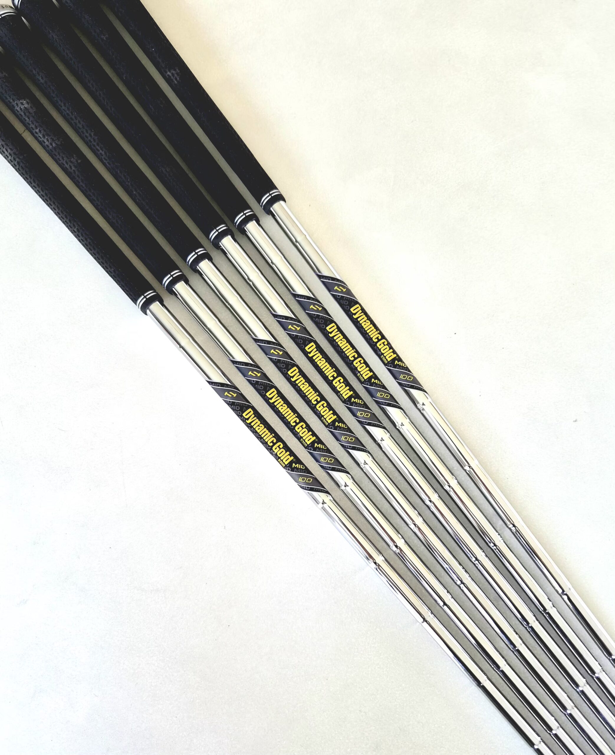 True Temper Dynamic Gold Mid 100 S300 Stiff Flex Golf Iron Shafts #5-P/W (Set of 6) - Pulled - Image 4
