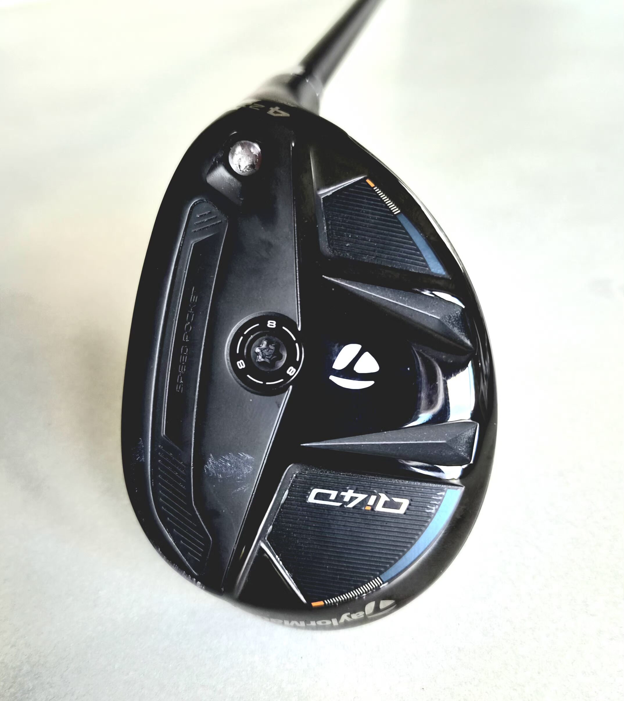 TaylorMade Qi4D 22° #4 Hybrid Golf Club with KBS REAX 75 Stiff Flex Shaft